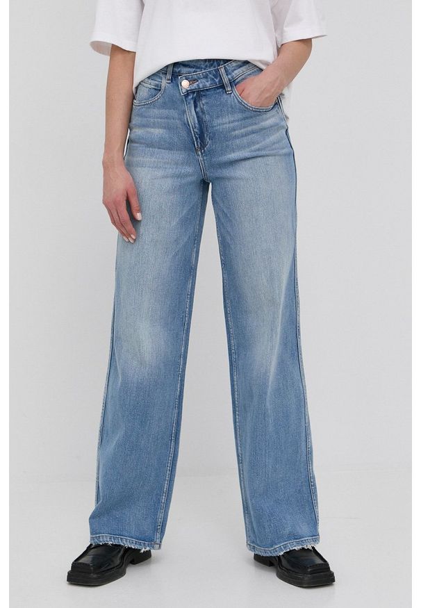 Miss Sixty jeansy damskie high waist. Stan: podwyższony. Kolor: fioletowy