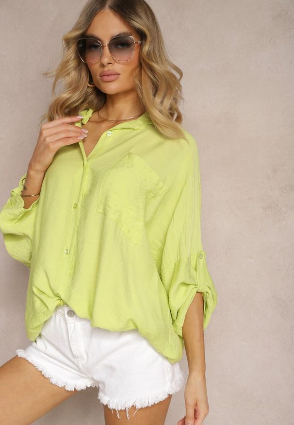 Renee - Jasnozielona Wiskozowa Koszula z Guzikami i Rękawem Długości 3/4 Herale. Typ kołnierza: dekolt w kształcie V. Kolekcja: plus size. Kolor: zielony. Materiał: wiskoza