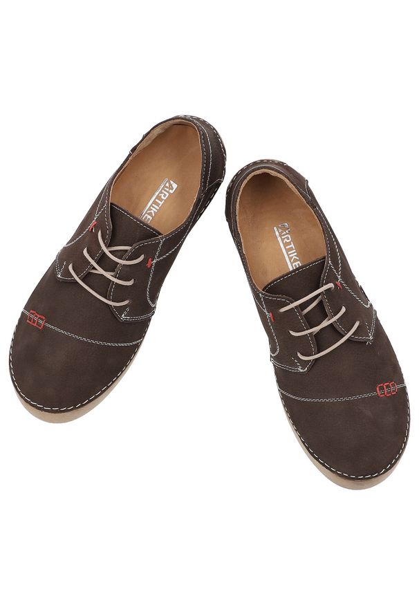 Brązowe Półbuty Artiker Klasyczne Obuwie Damskie Na Płaskiej Podeszwie. Okazja: na co dzień. Zapięcie: sznurówki. Kolor: brązowy. Materiał: skóra. Szerokość cholewki: normalna. Obcas: na płaskiej podeszwie. Styl: klasyczny