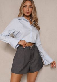 Renee - Szare Luźne Szorty z Paskiem i Klamrą Motylem oraz Kieszeniami Verithria. Okazja: na co dzień. Stan: podwyższony. Kolor: szary. Sezon: lato. Styl: wakacyjny, casual, elegancki, wizytowy