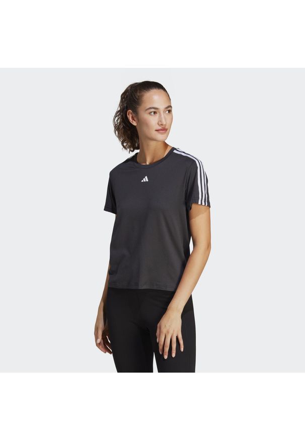 Adidas - AEROREADY Train Essentials 3-Stripes Tee. Kolor: biały, czarny, wielokolorowy. Materiał: materiał. Sport: fitness