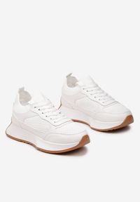 Born2be - Białe Sznurowane Sneakersy na Platformie z Miękką Cholewką Stratis. Kolor: biały. Szerokość cholewki: normalna. Obcas: na platformie #5