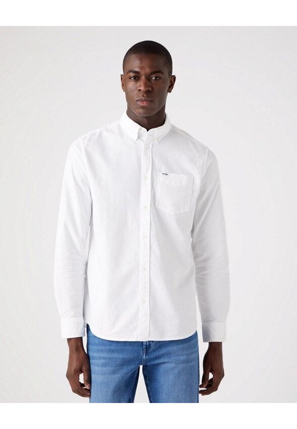 Wrangler - WRANGLER LS 1 PKT BUTTON DOWN SHIRT MĘSKA KOSZULA MATERIAŁOWA WHITE W5B1BM989. Typ kołnierza: button down. Materiał: materiał