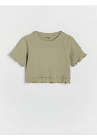 Reserved - T-shirt z falbankami - oliwkowy. Typ kołnierza: kołnierz z falbankami. Kolor: oliwkowy. Materiał: bawełna, dzianina, prążkowany. Długość: krótkie