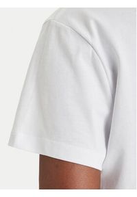 Guess T-Shirt E6GI00 I3Z14 Biały Regular Fit. Kolor: biały. Materiał: bawełna #4