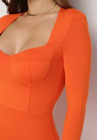 Born2be - Pomarańczowa Dopasowana Sukienka Mini z Kwadratowym Dekoltem Iceria. Typ kołnierza: dekolt kwadratowy. Kolor: pomarańczowy. Długość: mini #5