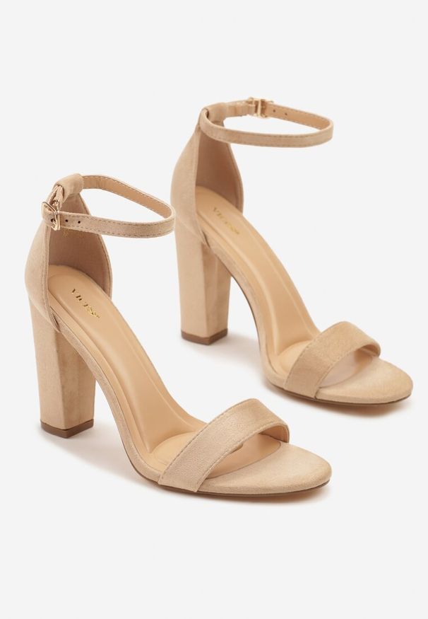 Renee - Beżowe Sandały Vices na Słupku w Klasycznym Stylu Feve. Okazja: na wesele, na randkę, na ślub cywilny. Kolor: beżowy. Obcas: na słupku. Styl: klasyczny