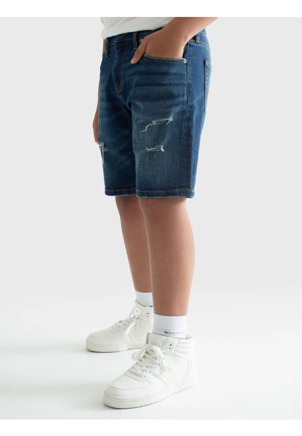 Big-Star - Szorty chłopięce jeansowe z przetarciami granatowe Matt 561. Okazja: na uczelnię. Kolor: niebieski. Materiał: jeans. Sezon: lato