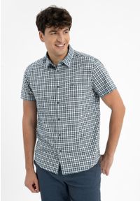 Volcano - Koszula w kratkę, Regular Fit, C-ENDI. Okazja: na co dzień, na spotkanie biznesowe, do pracy. Materiał: bawełna, materiał. Długość rękawa: krótki rękaw. Długość: krótkie. Wzór: kratka. Sezon: lato. Styl: casual, biznesowy, klasyczny #1