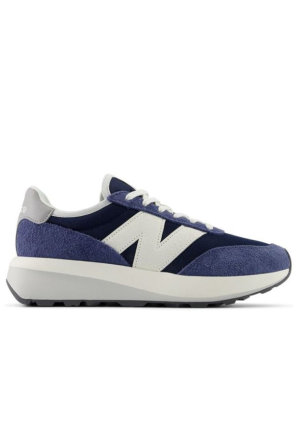 Buty unisex New Balance U370AG - niebieskie. Zapięcie: sznurówki. Kolor: niebieski. Materiał: zamsz, skóra, guma. Szerokość cholewki: normalna. Sezon: lato