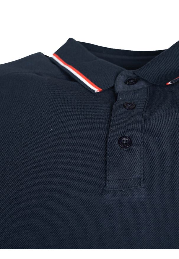 Invicta Koszulka Polo | 4452241 / U | Mężczyzna | Granatowy. Okazja: na co dzień. Typ kołnierza: polo. Kolor: niebieski. Materiał: bawełna. Długość rękawa: krótki rękaw. Wzór: nadruk. Styl: klasyczny, casual