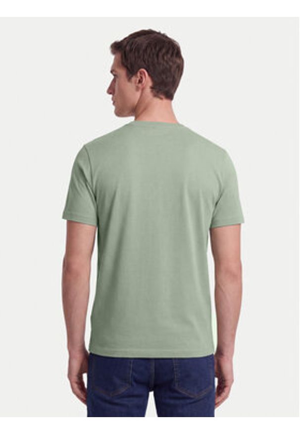 GANT - Gant T-Shirt Shield 2003184 Szary jasny Regular Fit. Kolor: szary. Materiał: bawełna