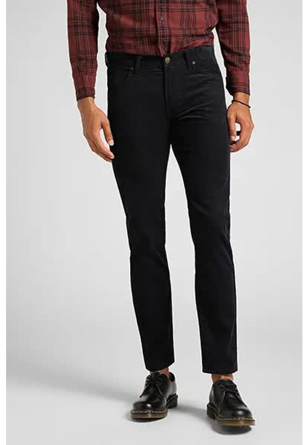 Lee - LEE DAREN ZIP FLY MĘSKIE SPODNIE SZTRUKSOWE BLACK L707RL01 112140700