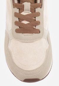 Renee - Beżowe Sneakersy Basic z Imitacji Zamszu Ozdobione Przeszyciami Nethe. Okazja: na co dzień. Zapięcie: sznurówki. Kolor: beżowy. Materiał: zamsz. Wzór: aplikacja #2