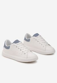 Born2be - Biało-Niebieskie Sneakersy Zylvana. Kolor: niebieski. Materiał: materiał. Szerokość cholewki: normalna. Wzór: aplikacja #4