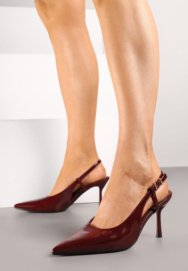 Renee - Bordowe Sandały Lakierowane Vices na Szpilce Slingback Raleira. Okazja: na co dzień, na imprezę, na spacer. Nosek buta: szpiczasty. Zapięcie: sprzączka. Kolor: czerwony. Materiał: lakier. Obcas: na szpilce. Styl: klasyczny, casual. Wysokość obcasa: średni
