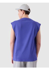 4f - Tank top oversize z nadrukiem męski - fioletowy. Kolor: fioletowy. Materiał: bawełna, dzianina, jersey. Długość rękawa: bez rękawów. Wzór: nadruk #2