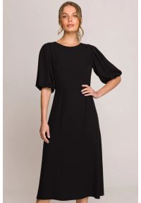 Stylove - Elegancka sukienka koktajlowa z bufiastymi rękawami czarna. Okazja: na ślub cywilny, na imprezę, na wesele. Kolor: czarny. Materiał: materiał, elastan. Długość rękawa: krótki rękaw. Sezon: lato. Typ sukienki: rozkloszowane. Styl: wizytowy, elegancki. Długość: midi
