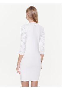 Blugirl Blumarine Sukienka dzianinowa RA3105-MA18F Biały Slim Fit. Kolor: biały. Materiał: dzianina, wiskoza
