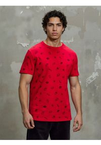 Sinsay - Bawełniana wzorzysta koszulka - czerwony. Kolor: czerwony. Materiał: bawełna