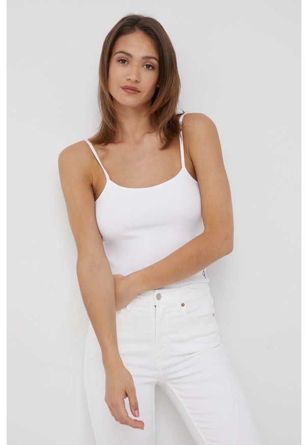 Calvin Klein Jeans top J20J218689.PPYY damski kolor biały. Kolor: biały. Materiał: lycra, materiał. Długość rękawa: na ramiączkach