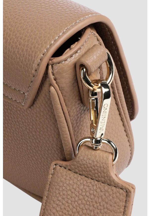 Valentino by Mario Valentino - VALENTINO Brązowa listonoszka Miramar Flap Bag. Kolor: brązowy. Wzór: paski. Styl: klasyczny