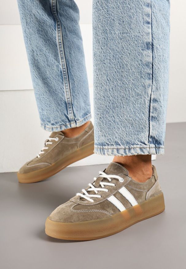 Born2be - Ciemnobeżowe Skórzane Sneakersy w Stylu Kultowych Tenisówek Rerionelle. Okazja: na co dzień. Kolor: beżowy. Materiał: skóra. Szerokość cholewki: normalna