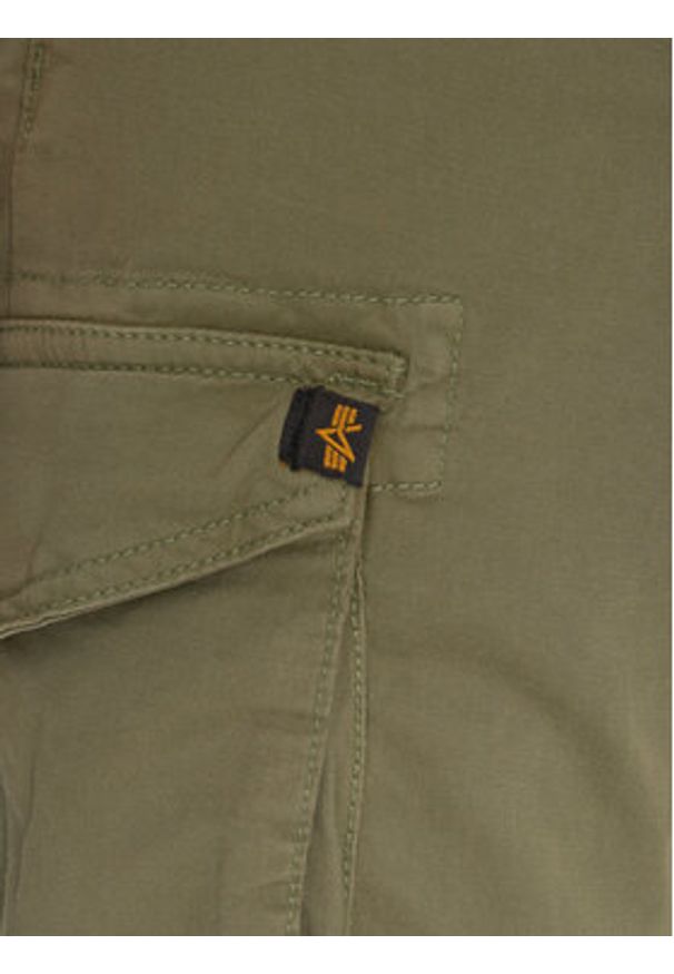 Alpha Industries Joggery Twill 116202 Zielony Regular Fit. Kolor: zielony. Materiał: bawełna