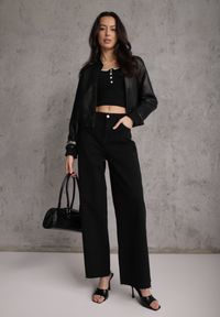 Renee - Czarny Prążkowany Top z Bawełny Ozdobiony Guzikami przy Dekolcie Beralissa. Okazja: na co dzień. Kolor: czarny. Materiał: prążkowany, bawełna. Wzór: aplikacja. Styl: casual #8