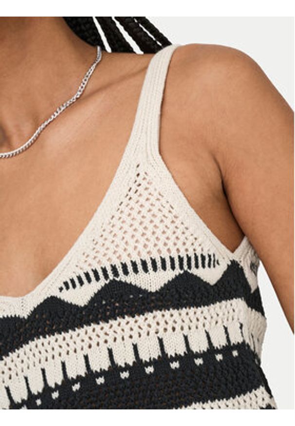 only - ONLY Top Merida 15344404 Czarny Regular Fit. Kolor: czarny. Materiał: syntetyk