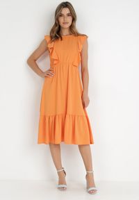 Born2be - Pomarańczowa Sukienka Klymamia. Kolor: pomarańczowy. Materiał: tkanina. Długość rękawa: bez rękawów. Wzór: gładki, jednolity. Styl: elegancki. Długość: midi