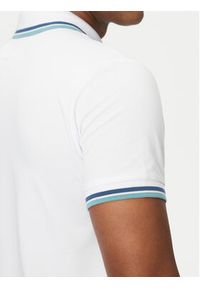 Guess T-Shirt M2GP34 KARS0 Biały Regular Fit. Typ kołnierza: dekolt w karo. Kolor: biały. Materiał: bawełna #6