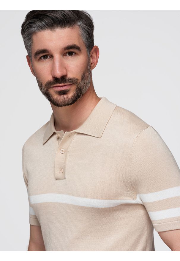 Ombre Clothing - Męska koszulka polo z miękkiej dzianiny z kontrastowymi pasami - beżowa V4 - Rozmiar: XL. Okazja: na co dzień. Typ kołnierza: polo. Kolor: beżowy. Materiał: dzianina. Długość: krótkie. Wzór: paski. Styl: casual