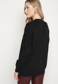 Born2be - Czarny Gładki Sweter z Rękawami Typu Nietoperz Ralanevia. Okazja: do pracy, na co dzień. Kolor: czarny. Wzór: gładki. Styl: casual #6