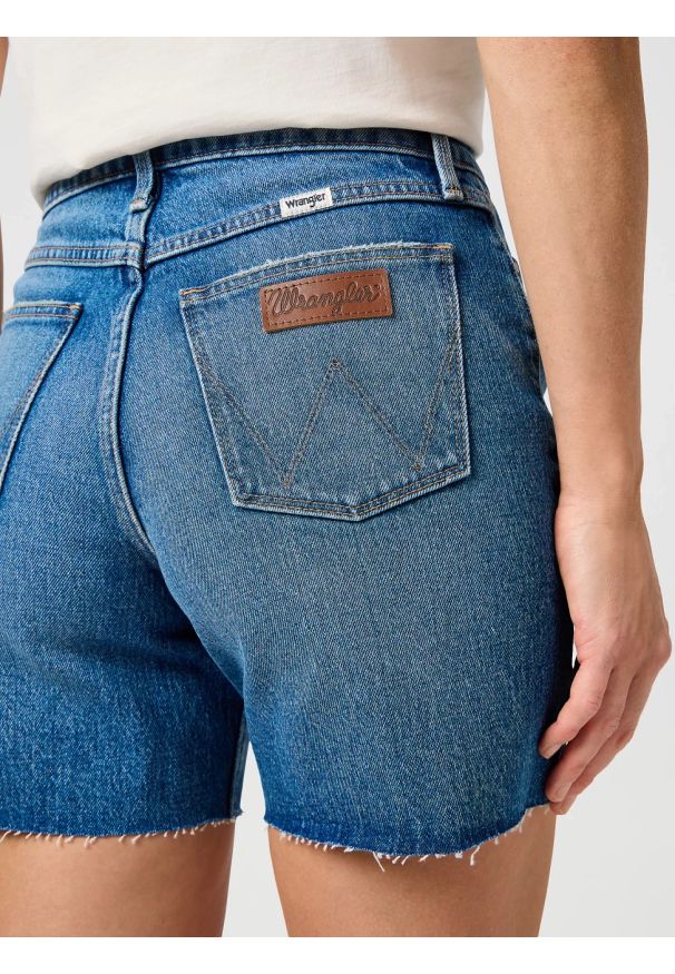 Wrangler - WRANGLER DAMSKIE SPODENKI JEANSOWE WRANGLER COWBOY SHORT 3 INCH SIERRA 112362697. Materiał: jeans