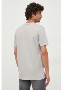 Calvin Klein Jeans t-shirt bawełniany kolor szary z nadrukiem. Kolor: szary. Materiał: bawełna. Długość rękawa: krótki rękaw. Długość: krótkie. Wzór: nadruk. Styl: klasyczny #5