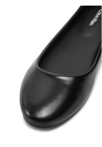 Calvin Klein Baleriny Round Ballerina HW0HW02449 Czarny. Kolor: czarny. Materiał: skóra