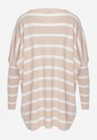 Renee - Beżowy Oversizowy Sweter z Rękawami o Fasonie Nietoperz i Wzorem w Paski Eistauma. Kolor: beżowy. Wzór: paski #8
