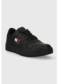 Tommy Jeans sneakersy skórzane TJW RETRO BASKET ESS kolor czarny EN0EN02434. Nosek buta: okrągły. Kolor: czarny. Materiał: skóra #2
