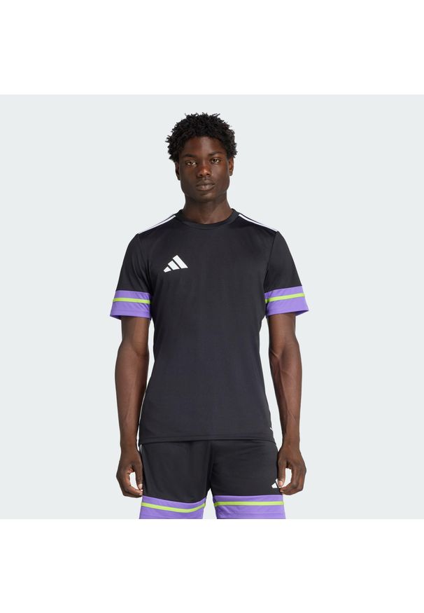 Adidas - Koszulka Squadra 25. Kolor: fioletowy, zielony, wielokolorowy, czarny. Materiał: materiał. Sport: piłka nożna
