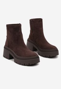 Renee - Brązowe Botki Sztyblety na Słupku z Dopasowaną Cholewką Hesliara. Kolor: brązowy. Materiał: jeans. Szerokość cholewki: normalna. Obcas: na słupku #5