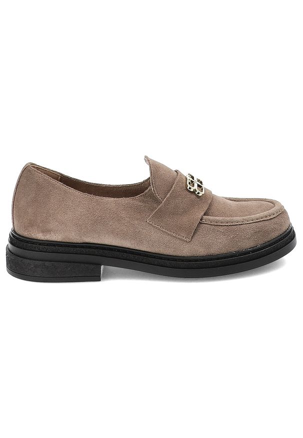 Brązowe Mokasyny Armodo Wsuwane Obuwie Damskie Z Broszką. Zapięcie: bez zapięcia. Kolor: brązowy. Materiał: zamsz. Styl: elegancki