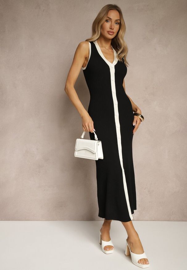 Renee - Czarna Sukienka Bodycon z Wiskozą Ozdobiona Guzikami Lisaloria. Kolor: czarny. Materiał: wiskoza. Wzór: aplikacja. Typ sukienki: bodycon. Styl: elegancki, klasyczny