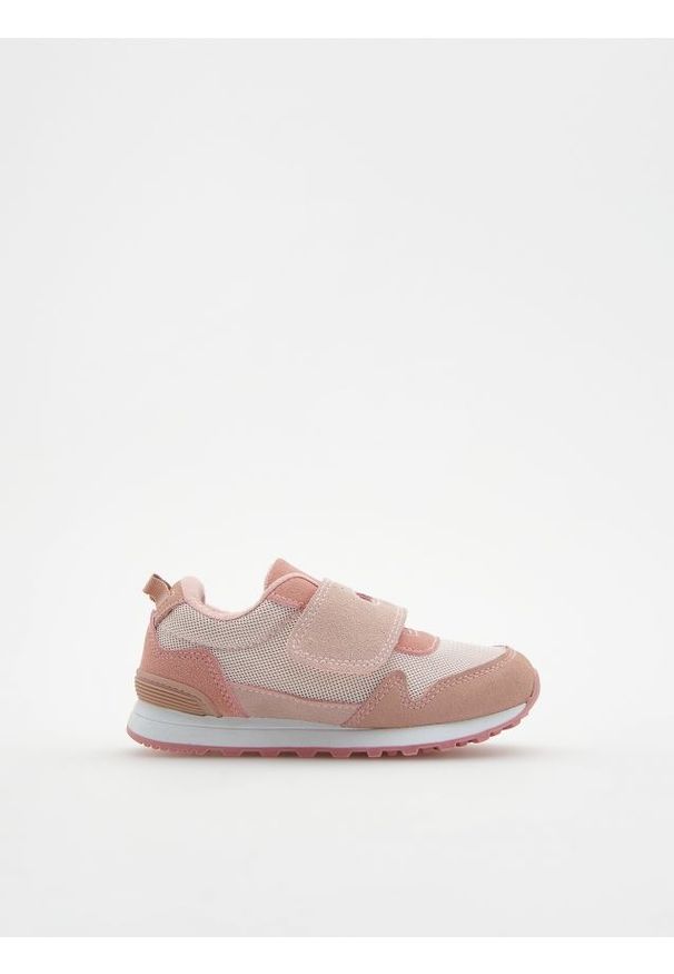Reserved - Sneakersy na rzep - wielobarwny. Zapięcie: rzepy. Materiał: zamsz, skóra. Styl: sportowy