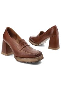 Brązowe Stylowe Półbuty Damskie Exquisite. Okazja: na co dzień, na spotkanie biznesowe. Kolor: brązowy. Materiał: skóra. Obcas: na obcasie. Styl: elegancki. Wysokość obcasa: średni #8