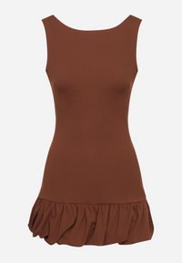 Born2be - Brązowy Taliowany Kombinezon Ozdobiony Falbanką Semiriela. Okazja: na co dzień. Kolor: brązowy. Wzór: aplikacja. Styl: casual, klasyczny #6