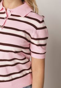 Born2be - Różowy T-shirt Typu Polo z Wiskozą Ozdobiony Guzikami i Paskami Esefia. Okazja: na co dzień. Typ kołnierza: polo. Kolor: różowy. Materiał: wiskoza. Wzór: aplikacja. Styl: casual #8