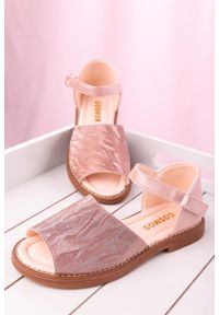 Casu - Różowe sandały błyszczące na rzep z zakrytą piętą casu yj222c. Zapięcie: rzepy. Kolor: różowy