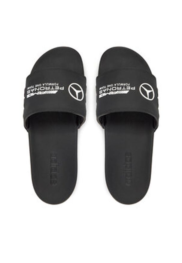 Adidas - adidas Klapki Mercedes - AMG Petronas Formula One Team adilette JR1070 Czarny. Kolor: czarny. Materiał: syntetyk