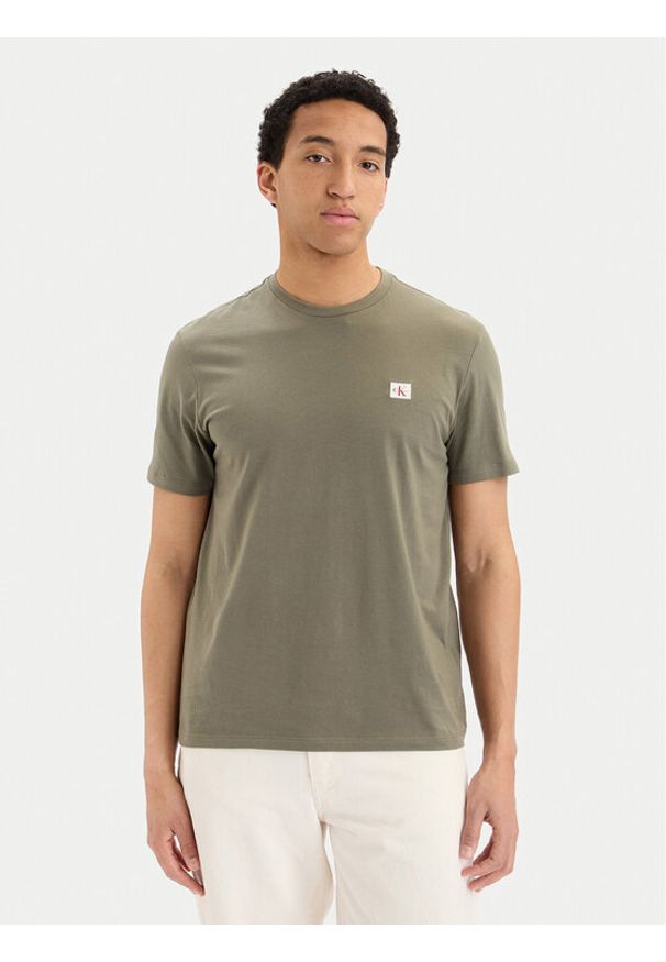 Calvin Klein Jeans T-Shirt LV04RC272G Zielony ciemny Regular Fit. Kolor: zielony. Materiał: bawełna